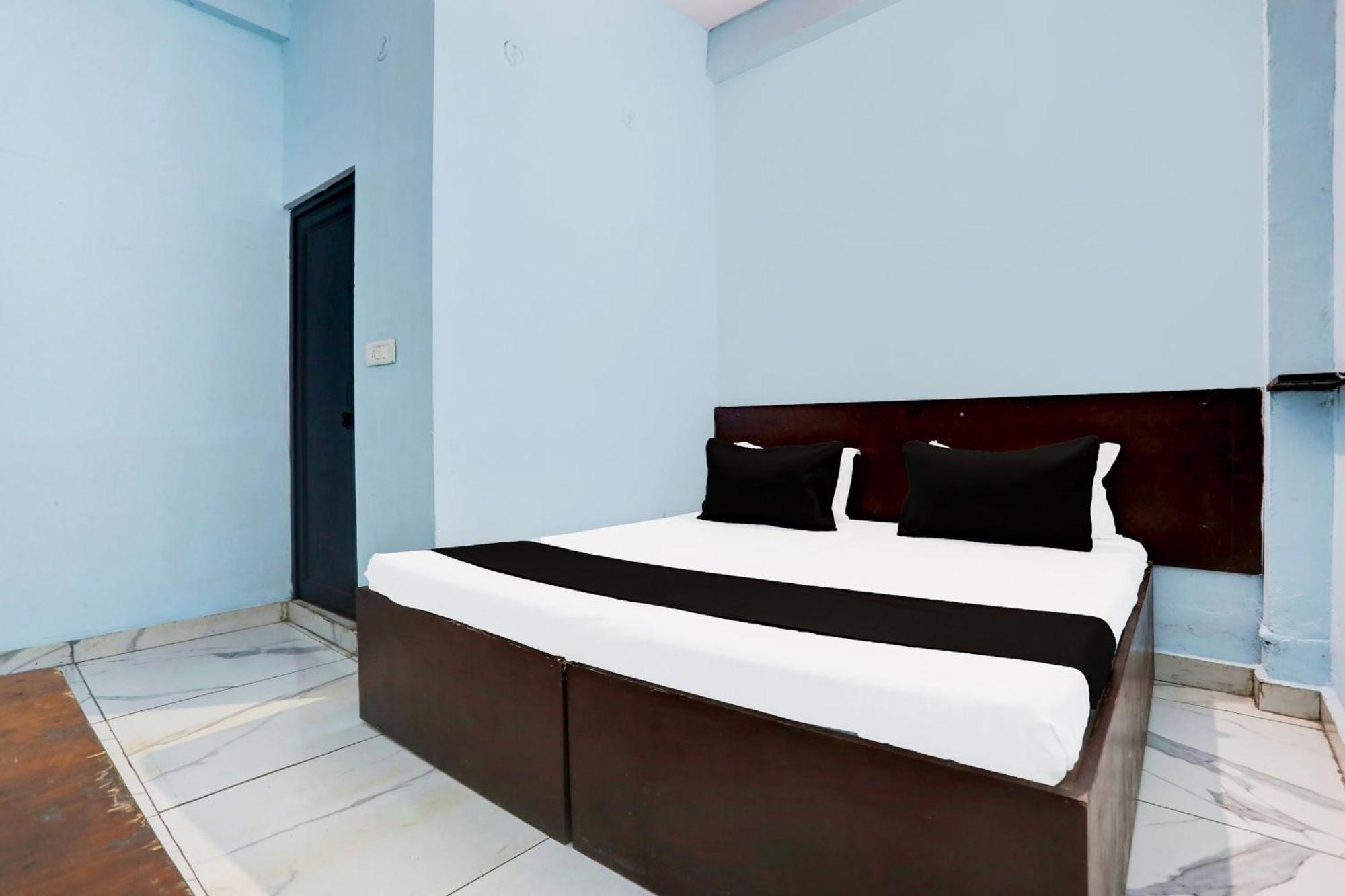 Spot On New Diamond Guest House Rudrapur Zewnętrze zdjęcie