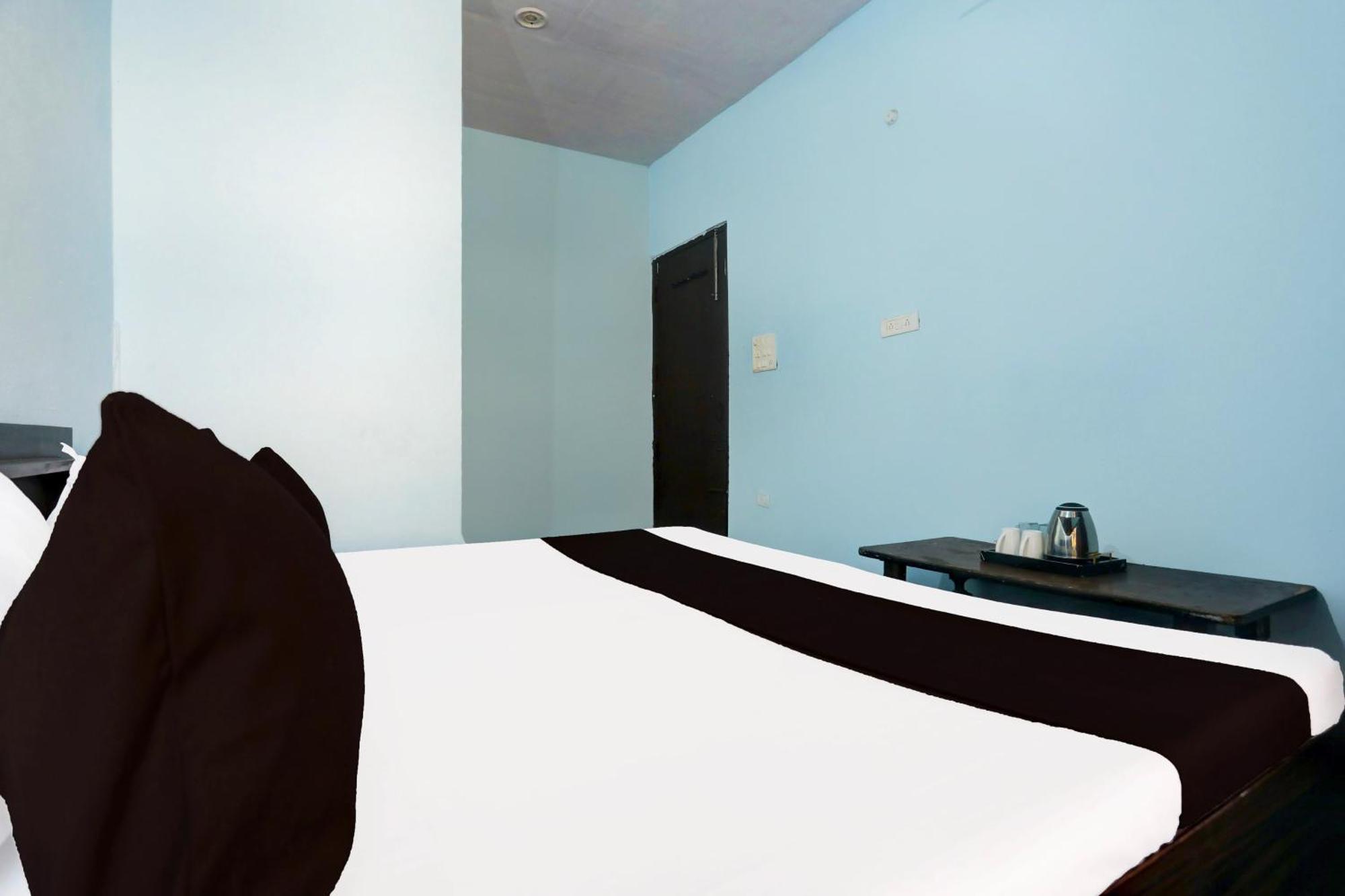 Spot On New Diamond Guest House Rudrapur Zewnętrze zdjęcie