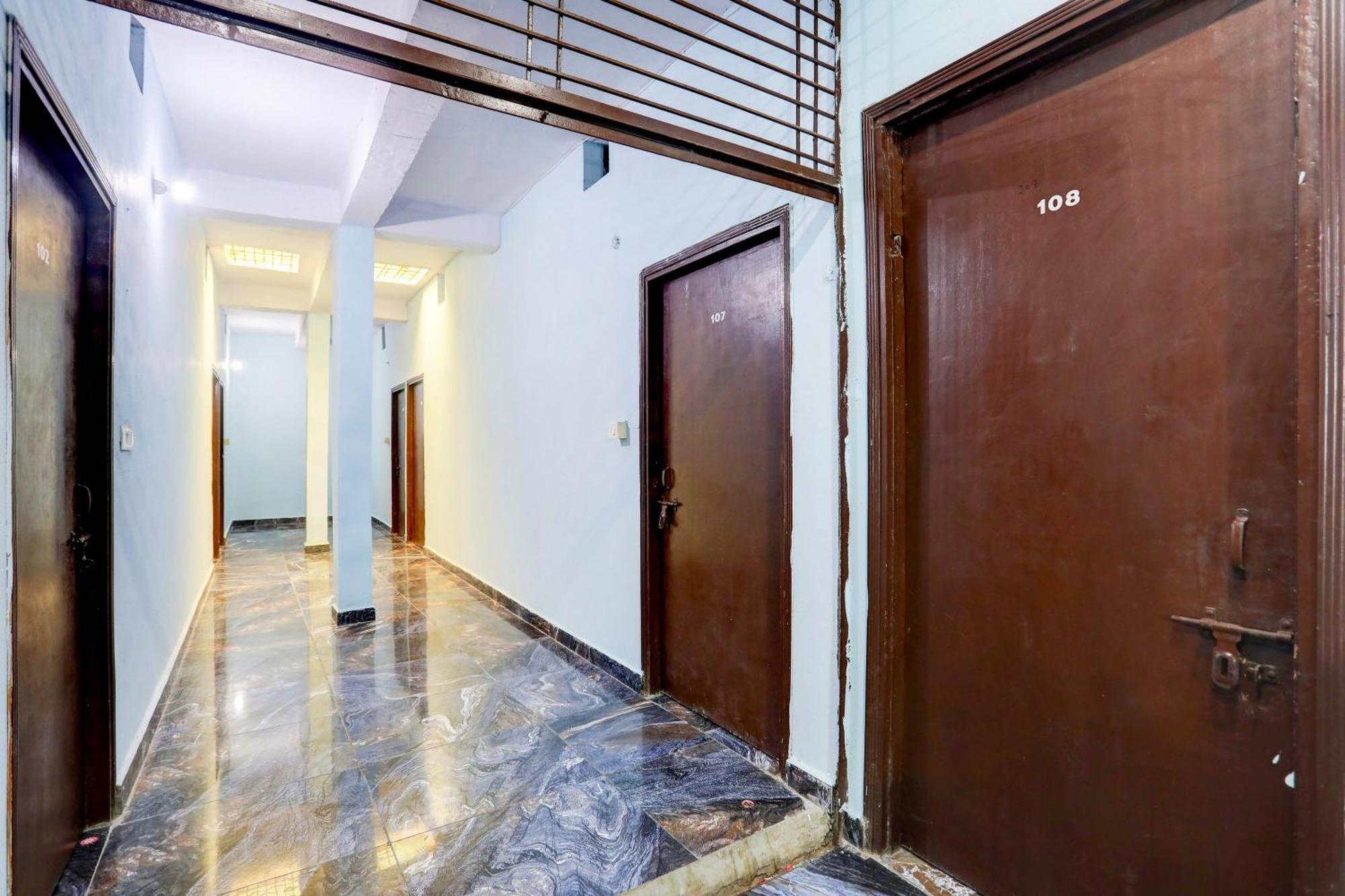 Spot On New Diamond Guest House Rudrapur Zewnętrze zdjęcie
